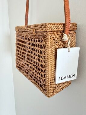 NWT Bembien Flora Rattan Crossbody Bag Leather Strap Boho Summer Natural Purse
